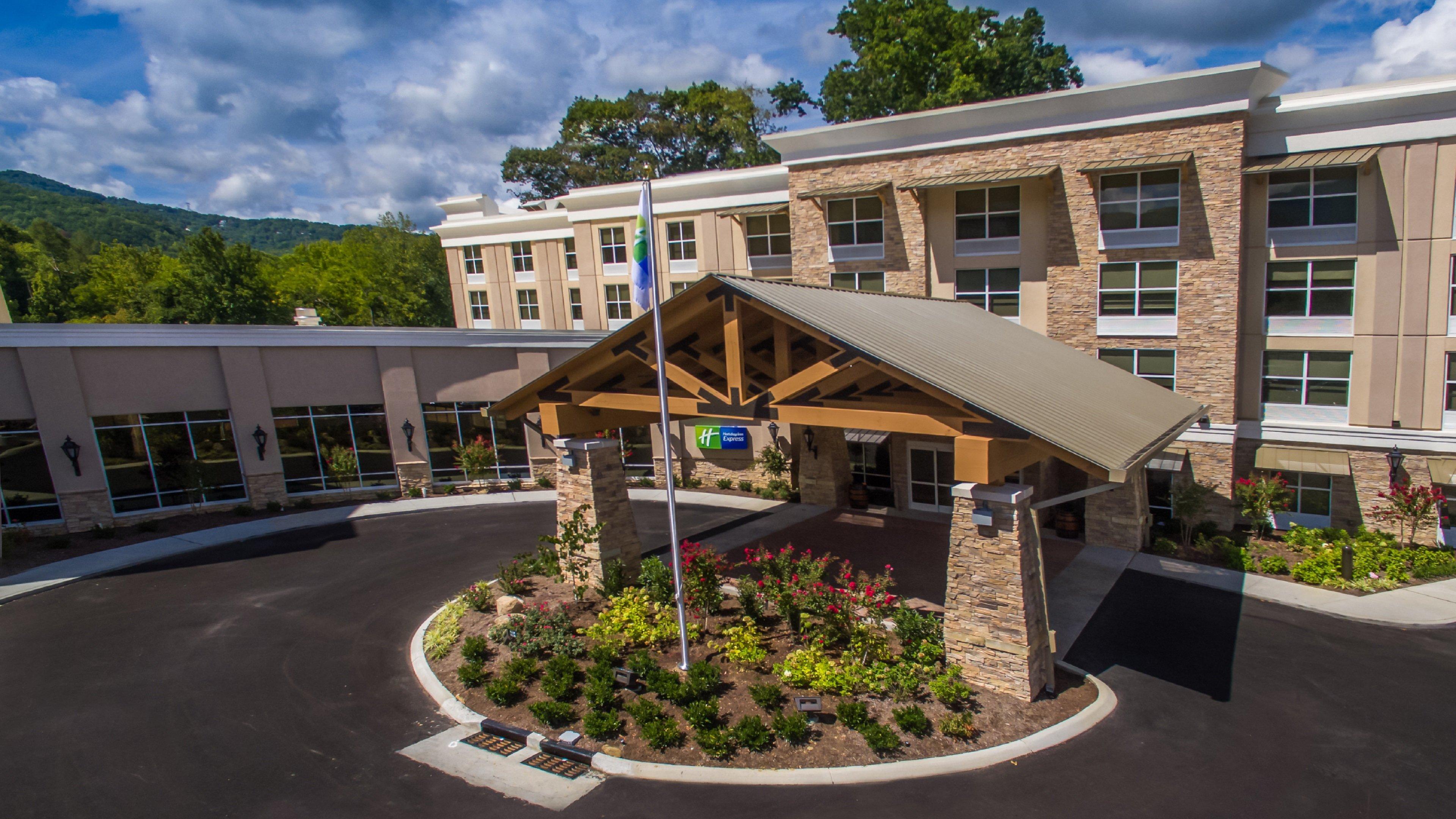 Holiday Inn Express Gatlinburg Downtown By Ihg Exterior photo